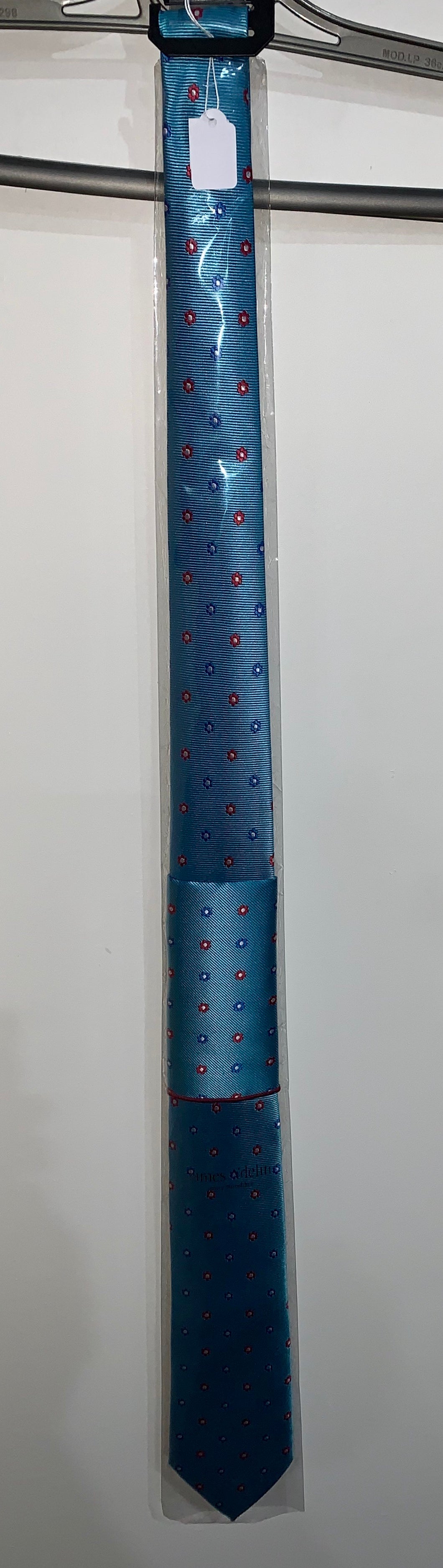 TIE, LIGHT BLUE WITH BLUE AND RED FLOWERS 100% SILK